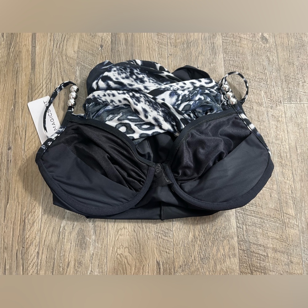 NEW MAGICSUIT LOUISE ONE-PIECE SWIMSUIT IN BLK/ WHITE - Picture 7 of 9